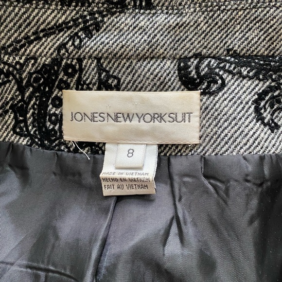 Jones New York Floral Embroidered Jacket - Picture 6 of 6